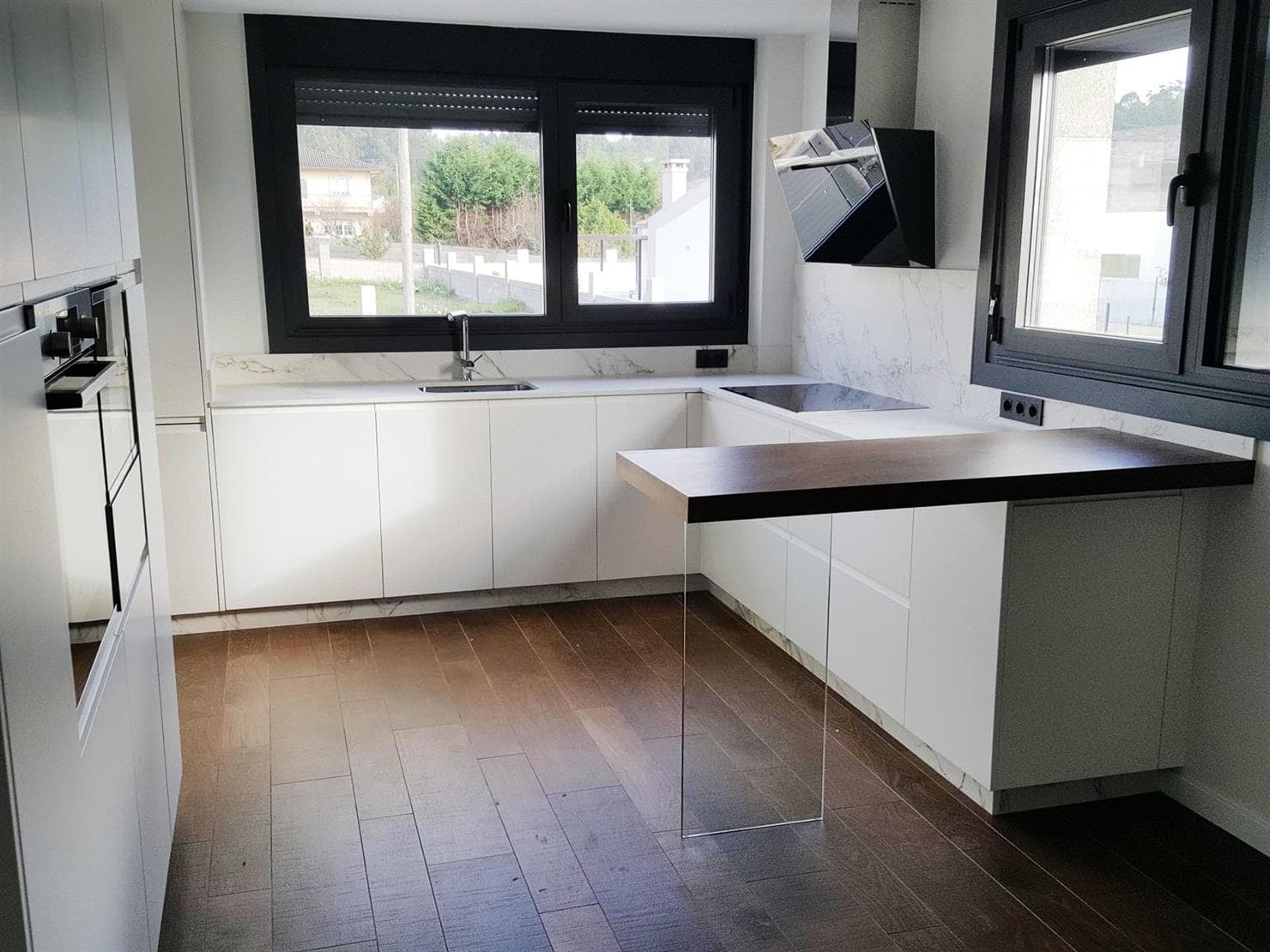 Nuestros trabajos de fabricación e instalación de cocinas en A Coruña