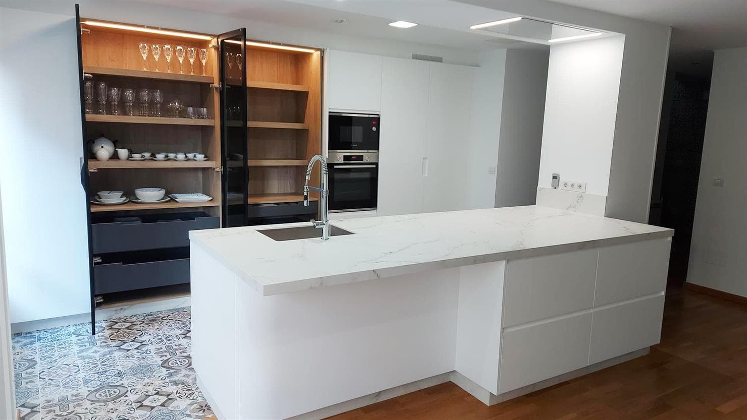 Nuestros trabajos de fabricación e instalación de cocinas en A Coruña