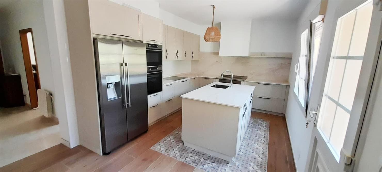 Nuestros trabajos de fabricación e instalación de cocinas en A Coruña