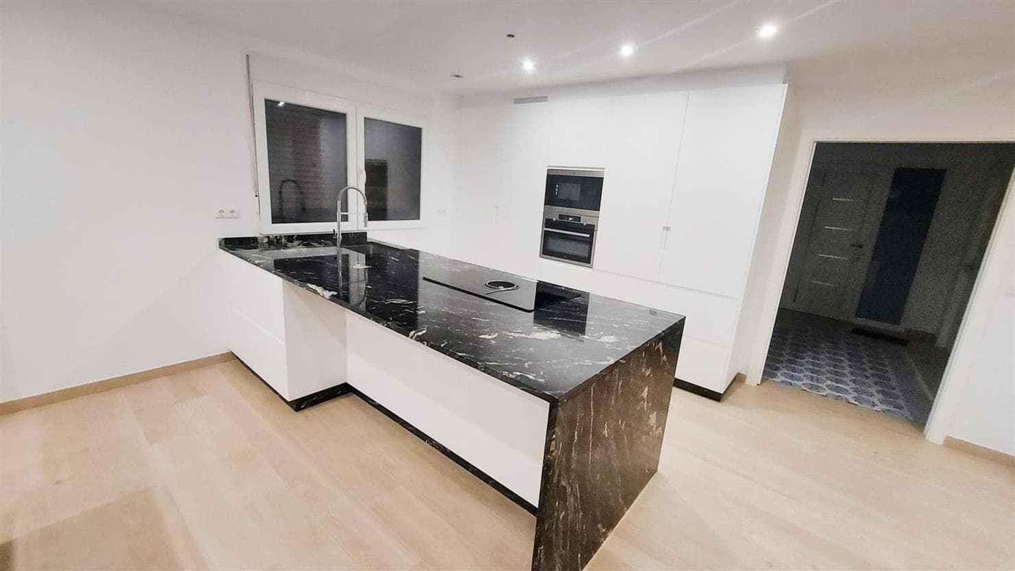 Nuestros trabajos de fabricación e instalación de cocinas en A Coruña