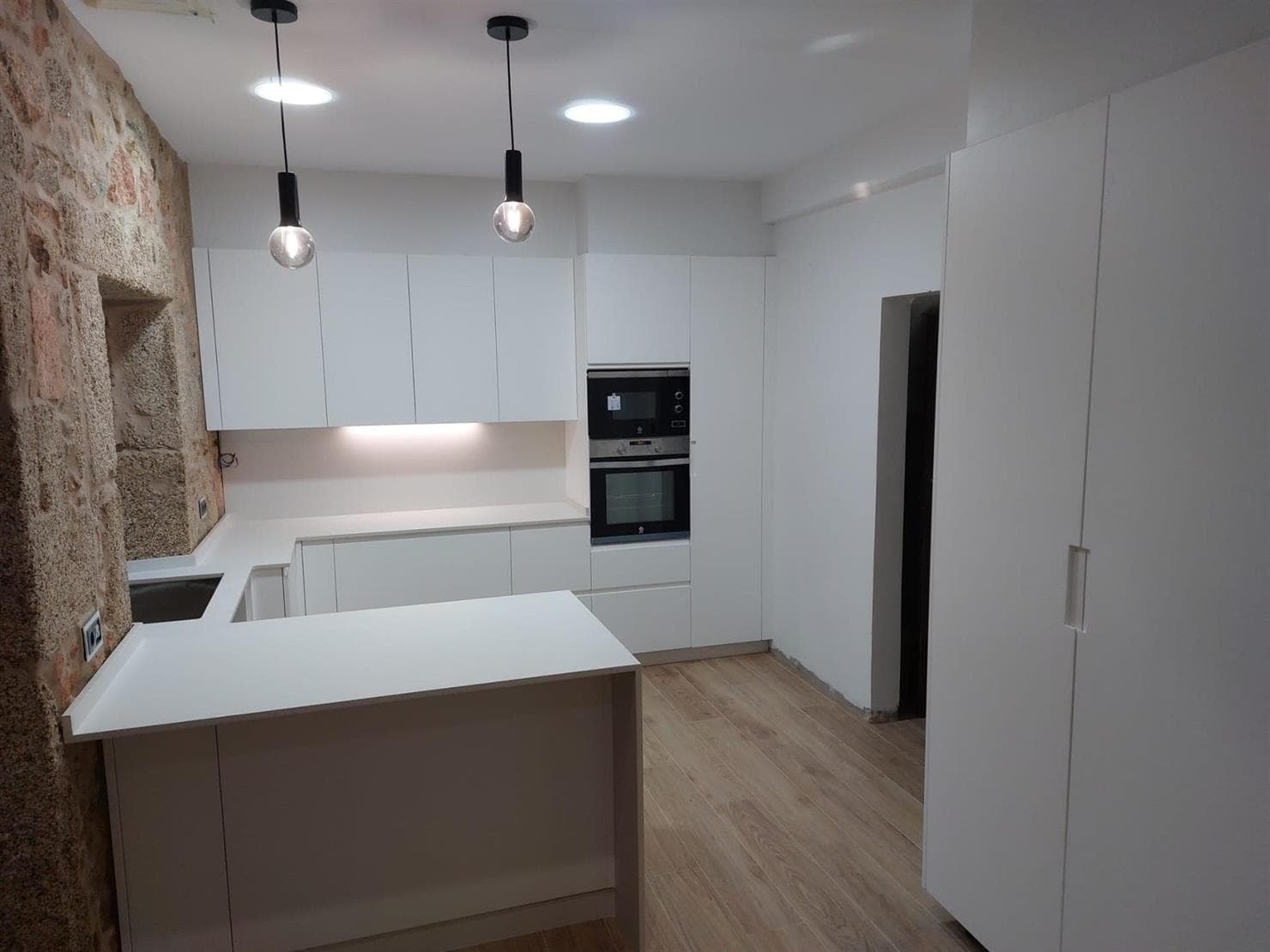 Nuestros trabajos de fabricación e instalación de cocinas en A Coruña