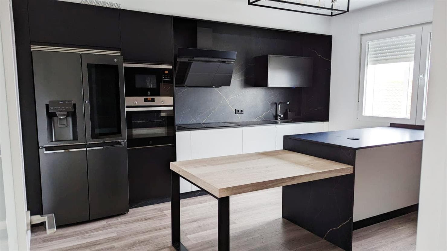 Nuestros trabajos de fabricación e instalación de cocinas en A Coruña