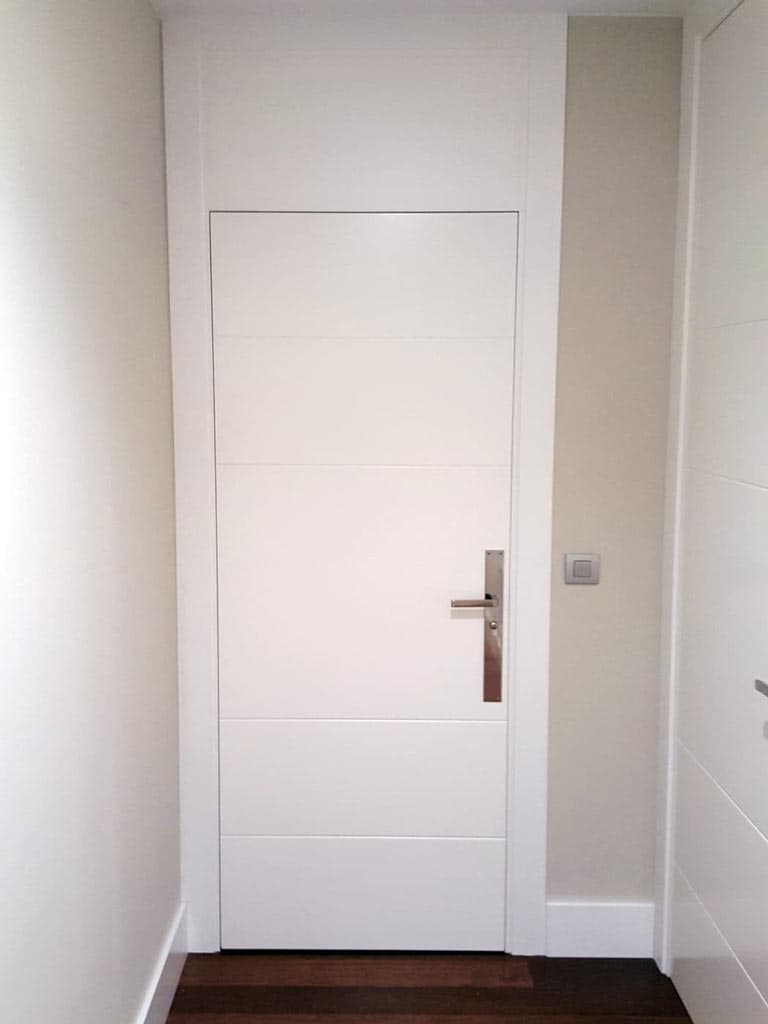 Resuelva sus dudas sobre nuestro servicio de fabricación e instalación de puertas a medida en A Coruña